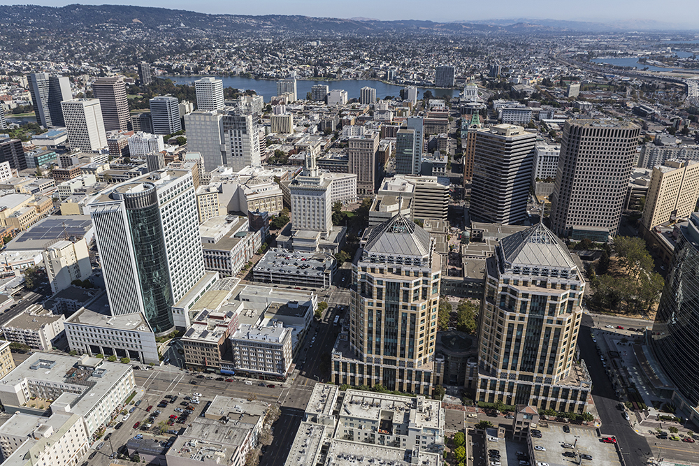 Oakland’s pilot aims to increase transit, walking, biking and shared mobility trips - while reducing single-occupant vehicle trips © trekandshoot | Dreamstime.com