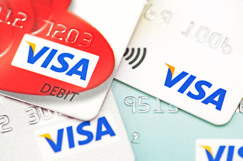 Visa contactless public transit user experience © Mark Eaton | Dreamstime.com