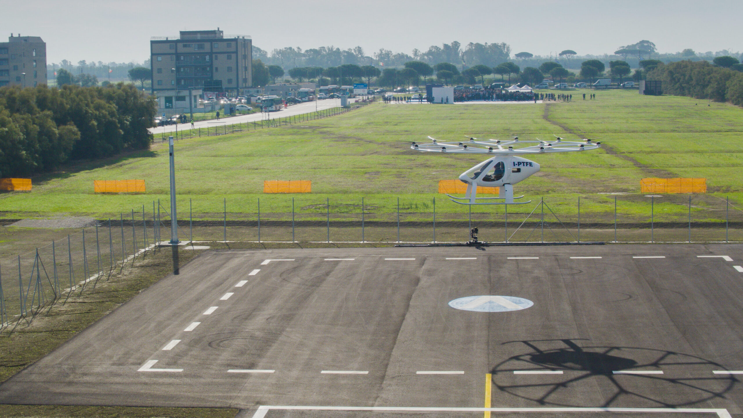 Urban air mobility air taxis Rome emission free image: Volocopter