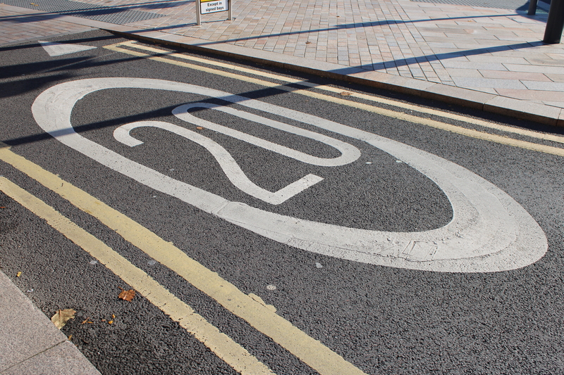 Default speed limit enforcement Wales © Chrissnape30 | Dreamstime.com