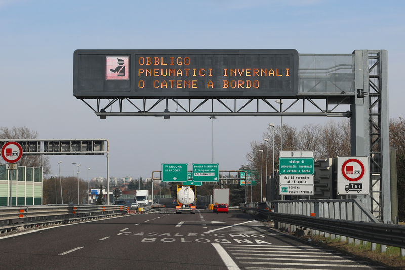 Italy winter road safety messaging danger © Fedecandoniphoto | Dreamstime.com