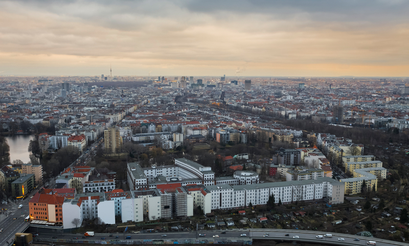 Berlin micromobility decarbonisation  © Tobias Arhelger | Dreamstime.com