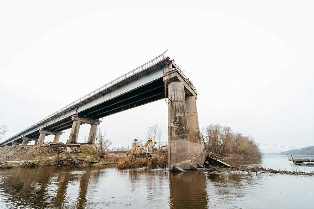 A bridge destroyed in the Kharkiv Region of Ukraine by the Ukrainian military to slow Russian assaults © Autostrada