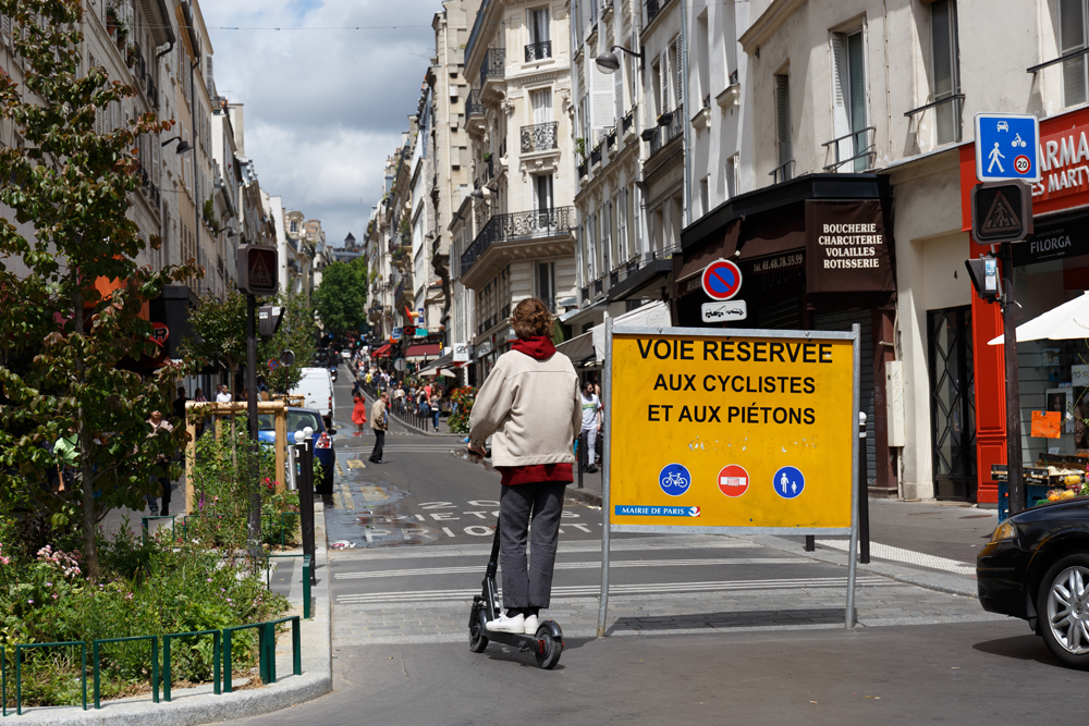 Research suggests free-floating e-scooters actually increased GHG in Paris – but could have a positive impact on air quality in other cities© Christian Jakob | Dreamstime.com