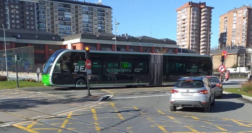 Spain traffic control tram mass transit Basque (image: Kapsch TrafficCom)