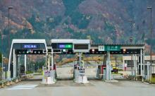 Japan is to shut down toll collection booths in phases, starting with those that have a high usage rate of ETC cards (© Alan5766 | Dreamstime.com)