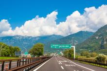 An integrated road network is the key partner for quickly transforming and modernising the EU economy in the aftermath of the Covid pandemic © Myroslavabozhko | Dreamstime.com