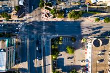 Signalised intersections traffic management Napster streaming services © Bryan Roschetzky | Dreamstime.com