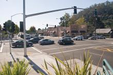 Crossroad with Intersection Violation Warning system 