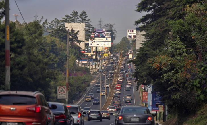 Guatemala Ecuador Peru Argentina traffic signal urban © Vladislav Jirousek | Dreamstime.com